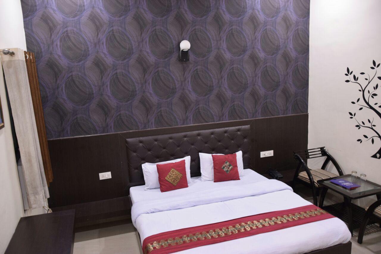 Hotel Maanya Palace Bareilly Exterior photo